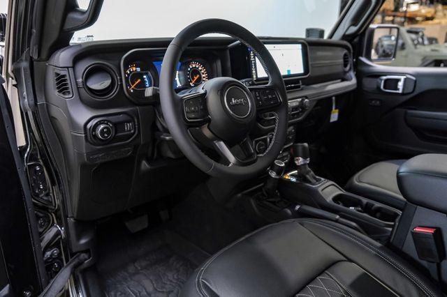 Photo of 2025 Tan Jeep Gladiator