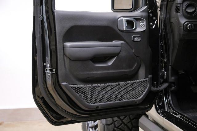 Photo of 2025 Tan Jeep Gladiator