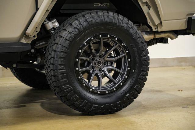 Photo of 2025 Tan Jeep Gladiator