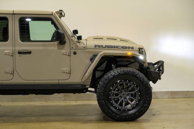 Photo of 2025 Tan Jeep Gladiator