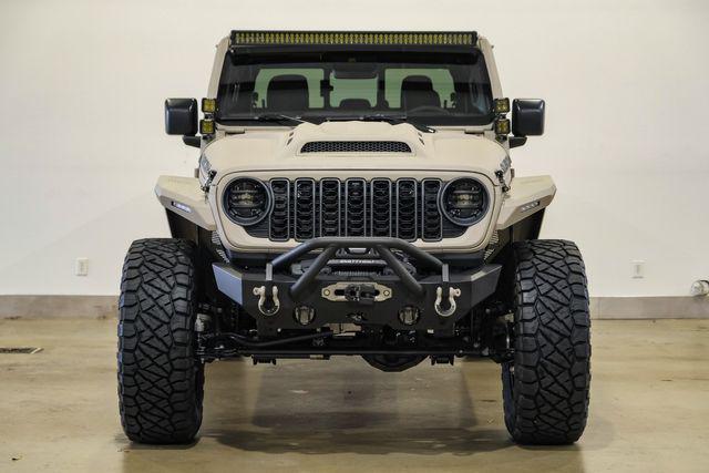 Photo of 2025 Tan Jeep Gladiator