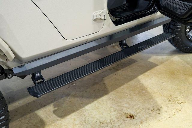 Photo of 2025 Tan Jeep Gladiator