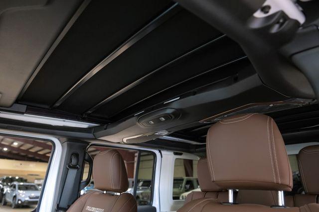 Photo of 2024 Bright White Clearcoat Jeep Wrangler