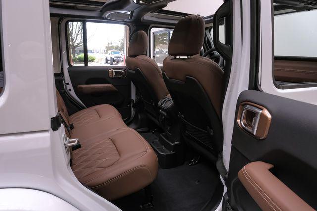 Photo of 2024 Bright White Clearcoat Jeep Wrangler