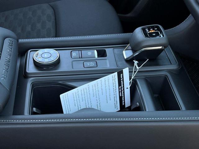 Photo of 2025 Super Black Nissan Pathfinder