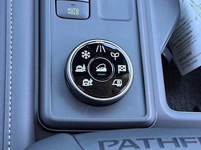 Photo of 2025 Super Black Nissan Pathfinder