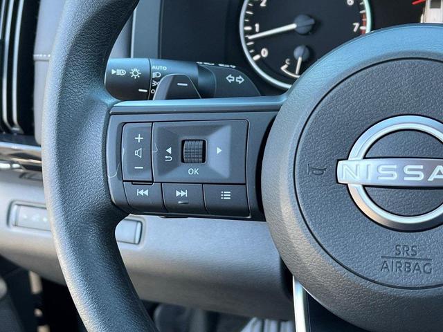 Photo of 2025 Super Black Nissan Pathfinder