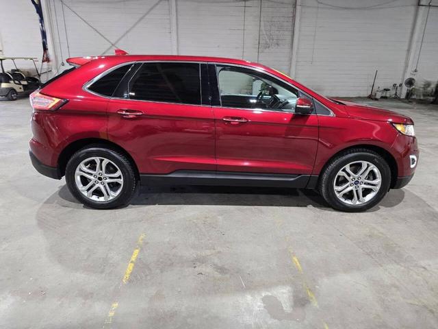 Photo of 2017 Ruby Red Ford Edge