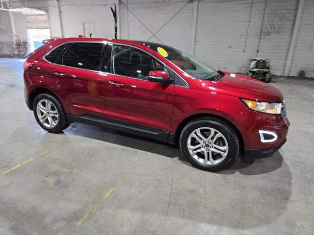 Photo of 2017 Ruby Red Ford Edge