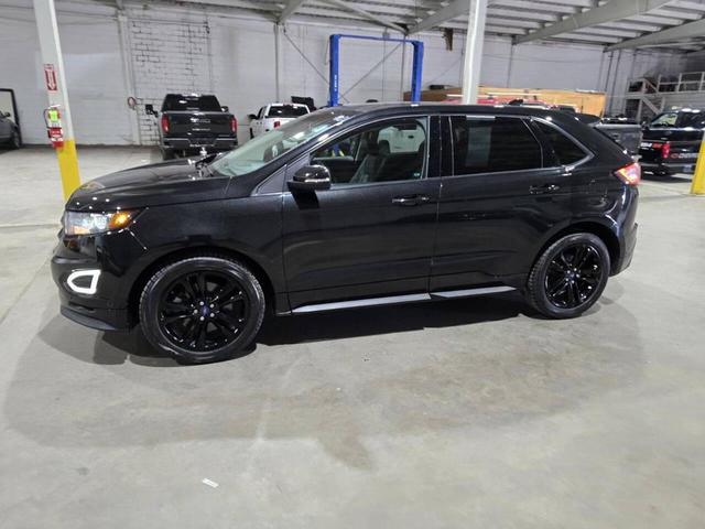 Photo of 2015 Tuxedo Black Metallic Ford Edge