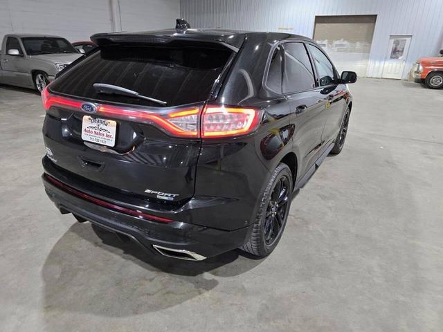 Photo of 2015 Tuxedo Black Metallic Ford Edge