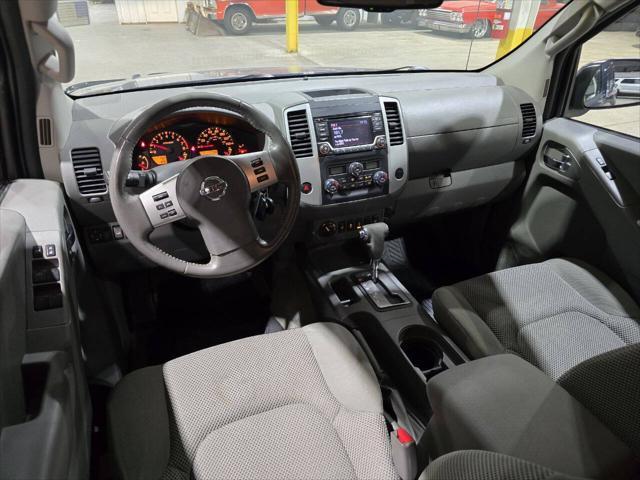 Photo of 2016 Arctic Blue Metallic Nissan Frontier
