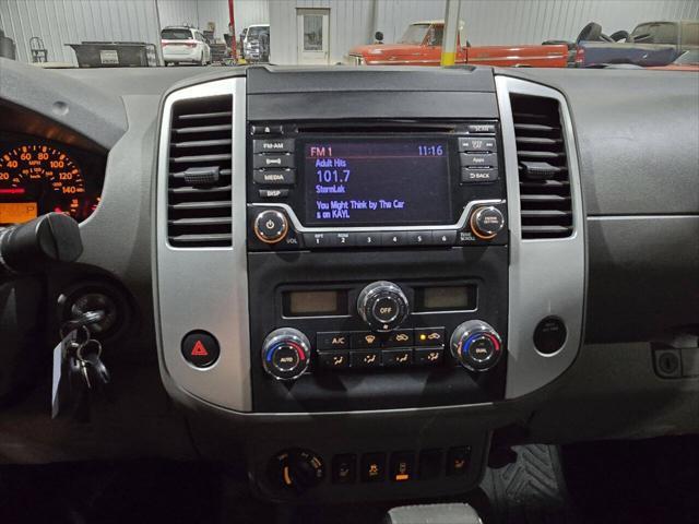 Photo of 2016 Arctic Blue Metallic Nissan Frontier