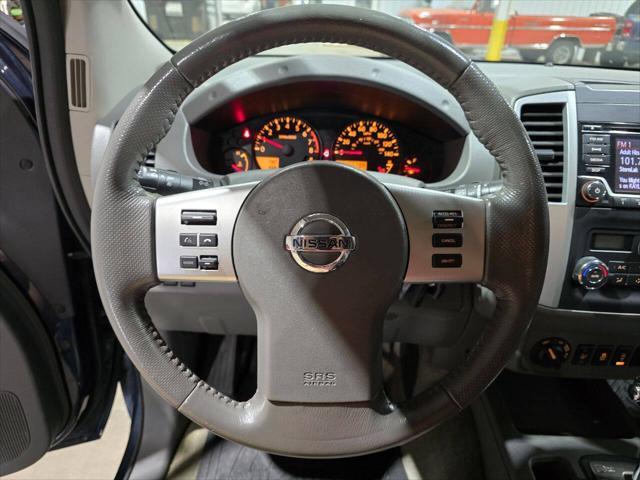 Photo of 2016 Arctic Blue Metallic Nissan Frontier