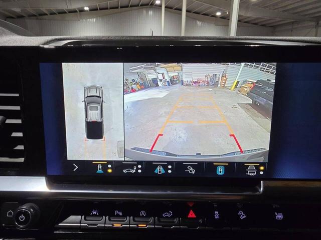 Photo of 2022 Black Chevrolet Silverado 1500