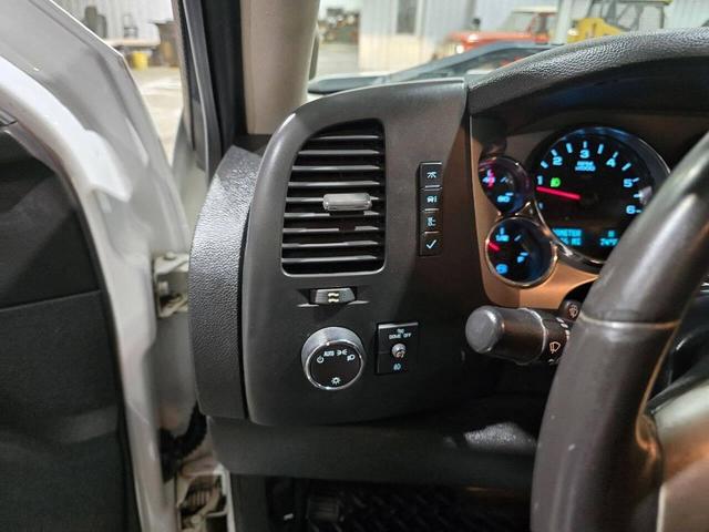 Photo of 2012 Summit White Chevrolet Silverado 1500