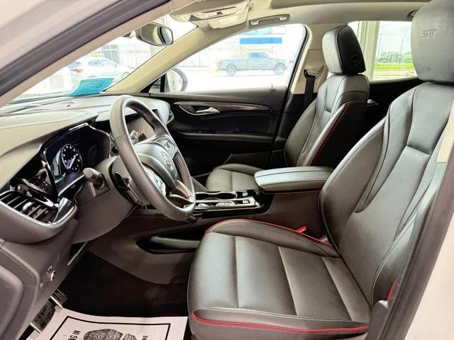 Photo of 2023 White Frost Tricoat Buick Envision
