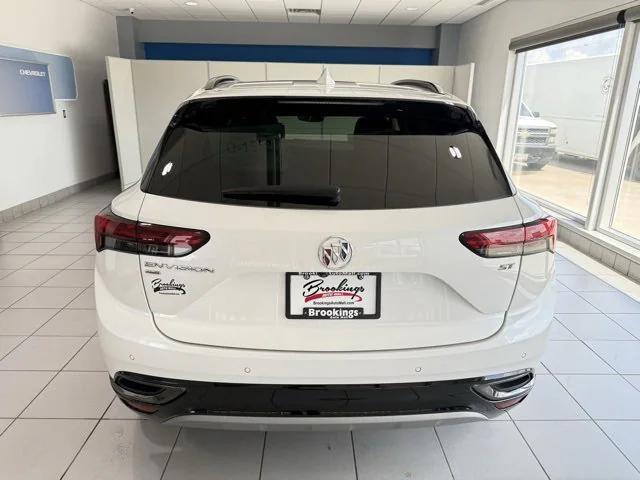 Photo of 2023 White Frost Tricoat Buick Envision
