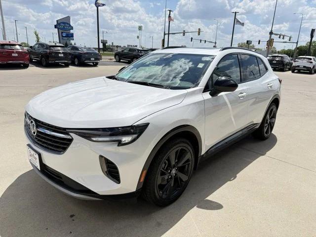 Photo of 2023 White Frost Tricoat Buick Envision