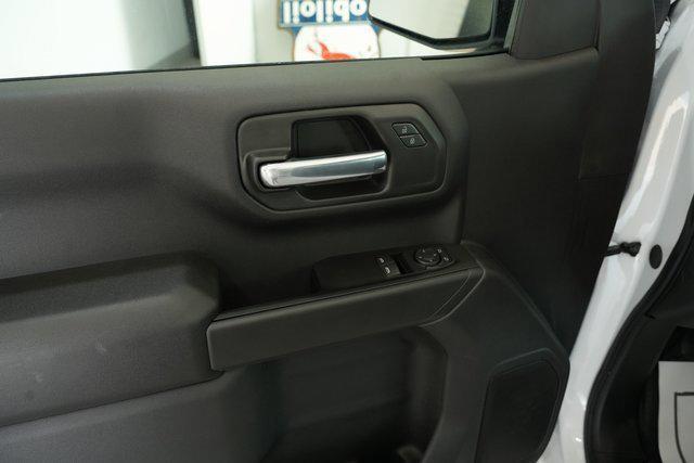 Photo of 2025 Summit White GMC Sierra 1500