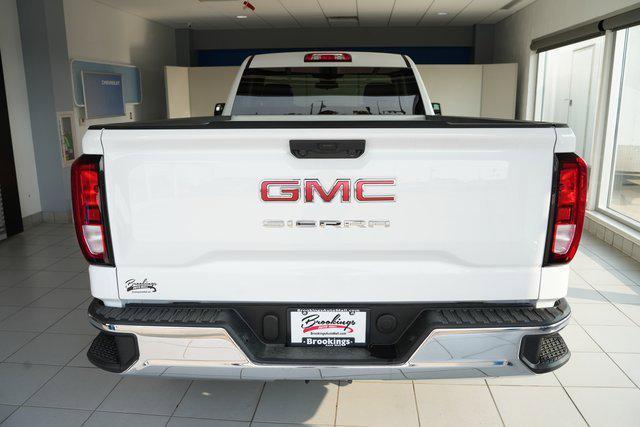 Photo of 2025 Summit White GMC Sierra 1500
