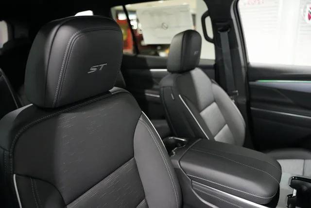 Photo of 2026 Gray Buick Enclave