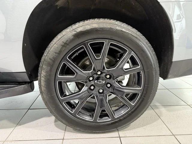 Photo of 2024 Sterling Gray Metallic Chevrolet Suburban