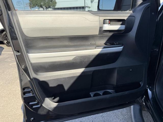 Photo of 2020 Midnight Black Metallic Toyota Tundra