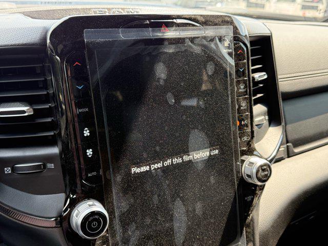 Photo of 2025 Diamond Black Crystal Pearlcoat RAM 2500
