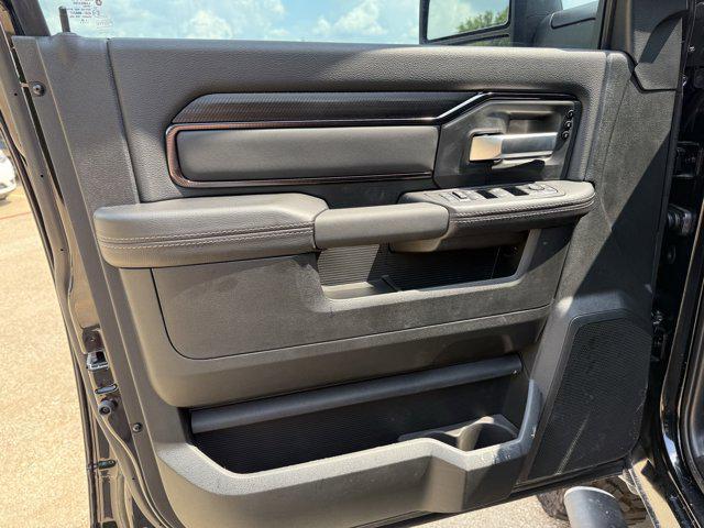 Photo of 2025 Diamond Black Crystal Pearlcoat RAM 2500