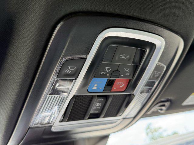 Photo of 2025 Diamond Black Crystal Pearlcoat RAM 2500