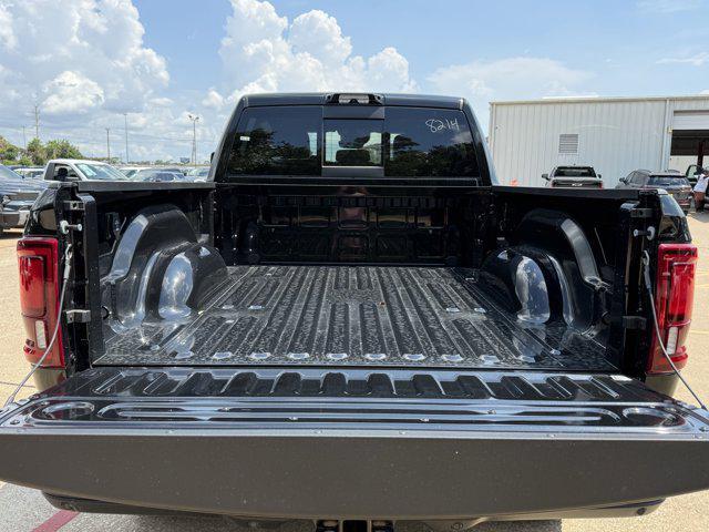 Photo of 2025 Diamond Black Crystal Pearlcoat RAM 2500