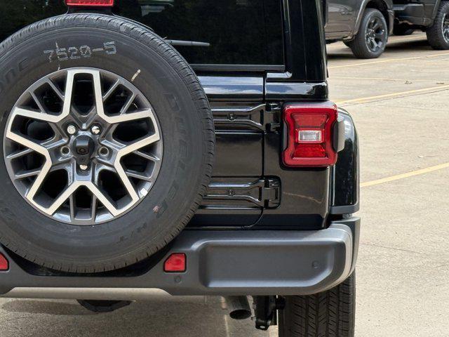Photo of 2025 Black Clearcoat Jeep Wrangler