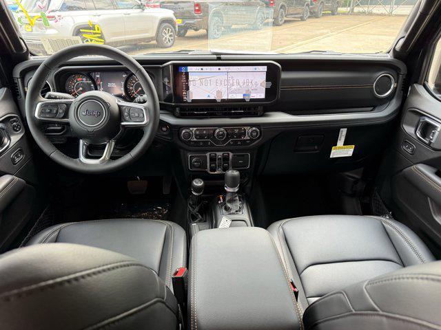 Photo of 2025 Black Clearcoat Jeep Wrangler