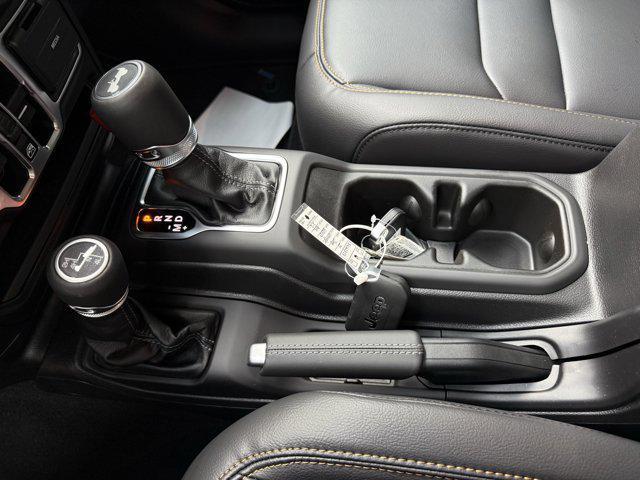 Photo of 2025 Black Clearcoat Jeep Wrangler