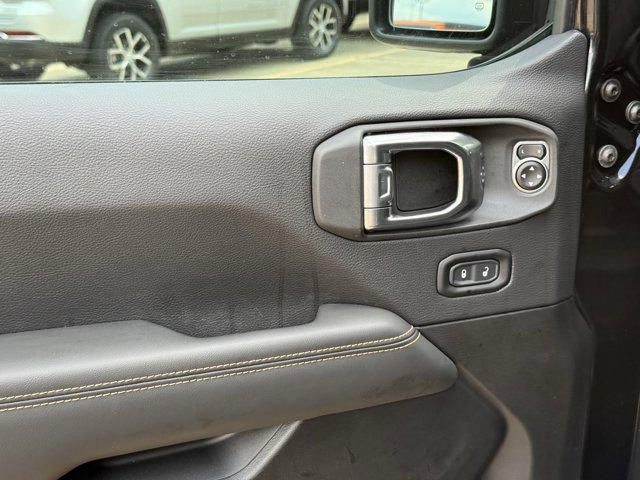 Photo of 2025 Black Clearcoat Jeep Wrangler