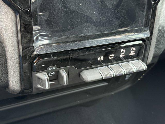 Photo of 2025 Granite Crystal Metallic Clearcoat RAM 2500