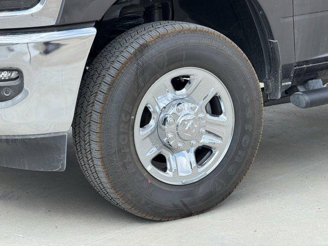 Photo of 2025 Granite Crystal Metallic Clearcoat RAM 2500