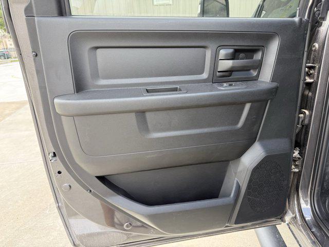 Photo of 2025 Granite Crystal Metallic Clearcoat RAM 2500