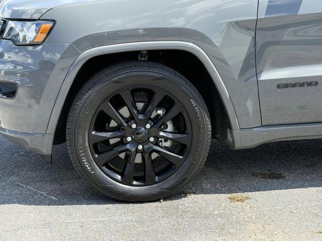 Photo of 2020 Sting-Gray Clearcoat Jeep Grand Cherokee