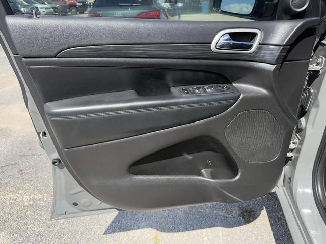 Photo of 2020 Sting-Gray Clearcoat Jeep Grand Cherokee