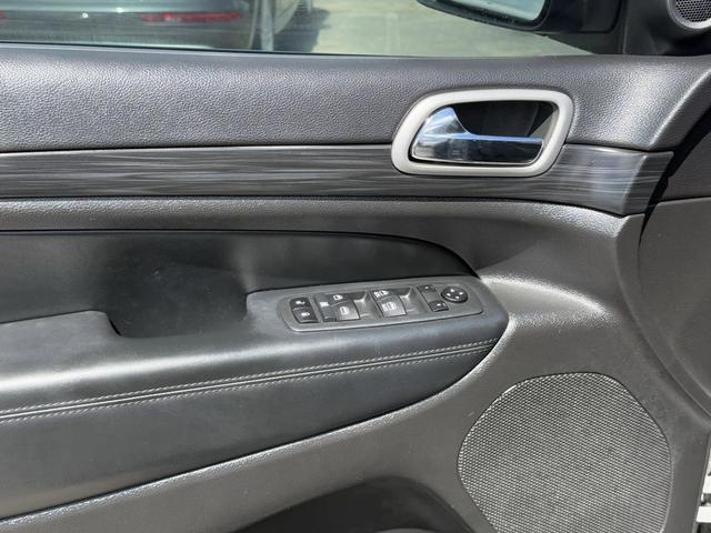 Photo of 2020 Sting-Gray Clearcoat Jeep Grand Cherokee