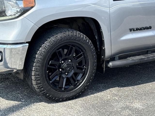 Photo of 2021 Silver Sky Metallic Toyota Tundra