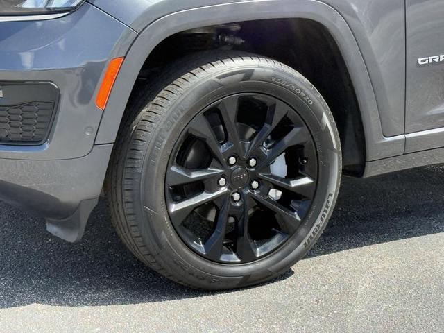 Photo of 2023 Baltic Gray Metallic Clearcoat Jeep Grand Cherokee