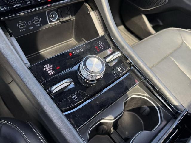 Photo of 2023 Baltic Gray Metallic Clearcoat Jeep Grand Cherokee