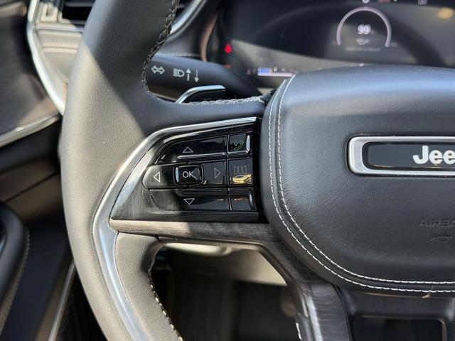 Photo of 2023 Baltic Gray Metallic Clearcoat Jeep Grand Cherokee
