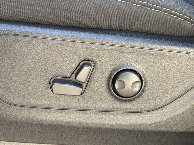 Photo of 2026 Granite Crystal Metallic Clearcoat RAM 1500