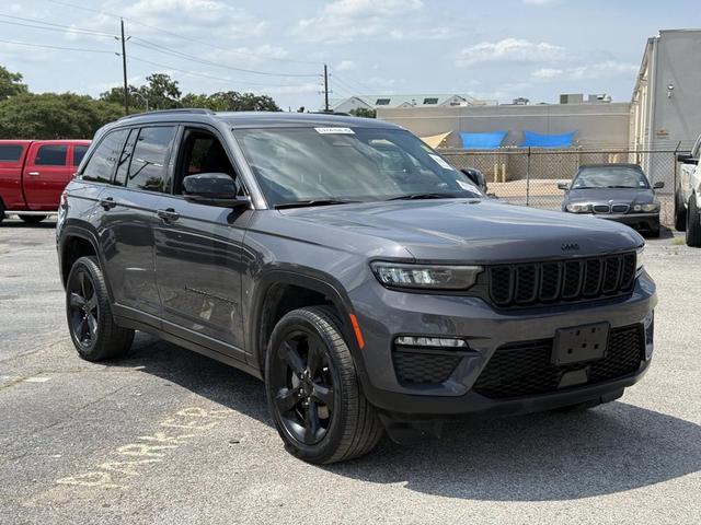 Photo of 2024 Baltic Gray Metallic Clearcoat Jeep Grand Cherokee