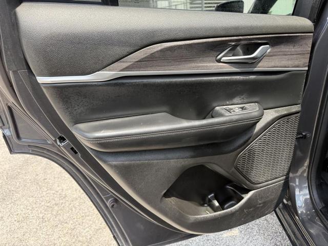 Photo of 2024 Baltic Gray Metallic Clearcoat Jeep Grand Cherokee