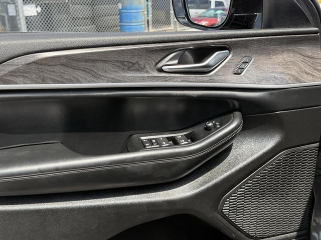 Photo of 2024 Baltic Gray Metallic Clearcoat Jeep Grand Cherokee